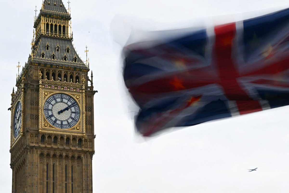 UK flag with Big Ben